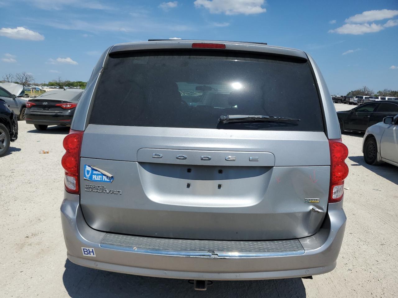 2013 Dodge Grand Caravan Sxt VIN: 2C4RDGCG1DR685831 Lot: 67053884