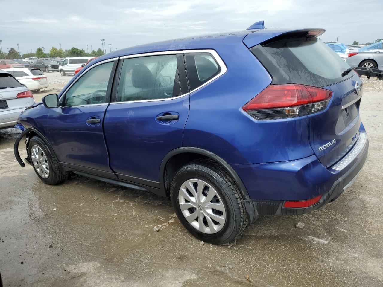 KNMAT2MV8JP587733 2018 NISSAN ROGUE - Image 2