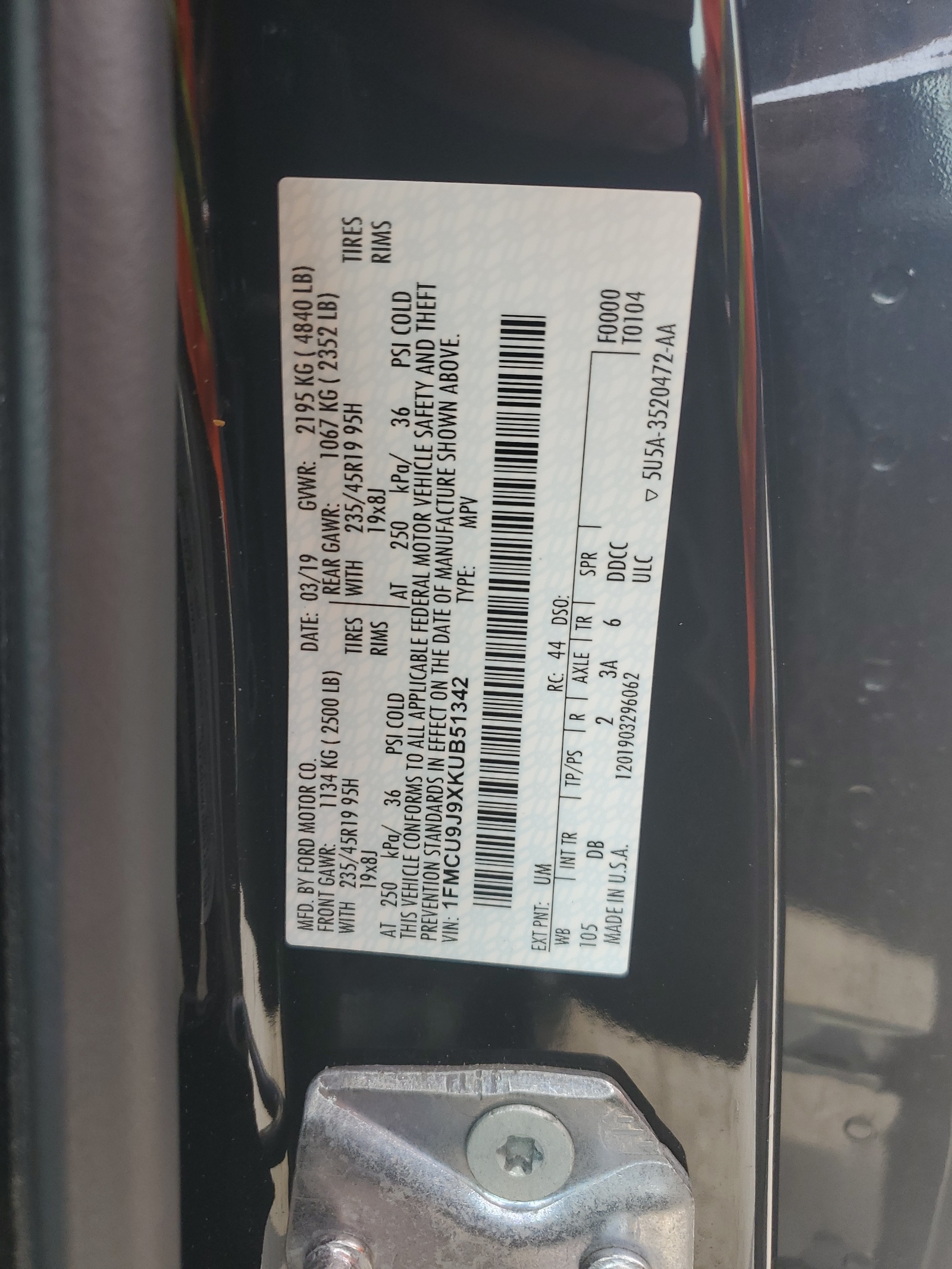 1FMCU9J9XKUB51342 2019 Ford Escape Titanium