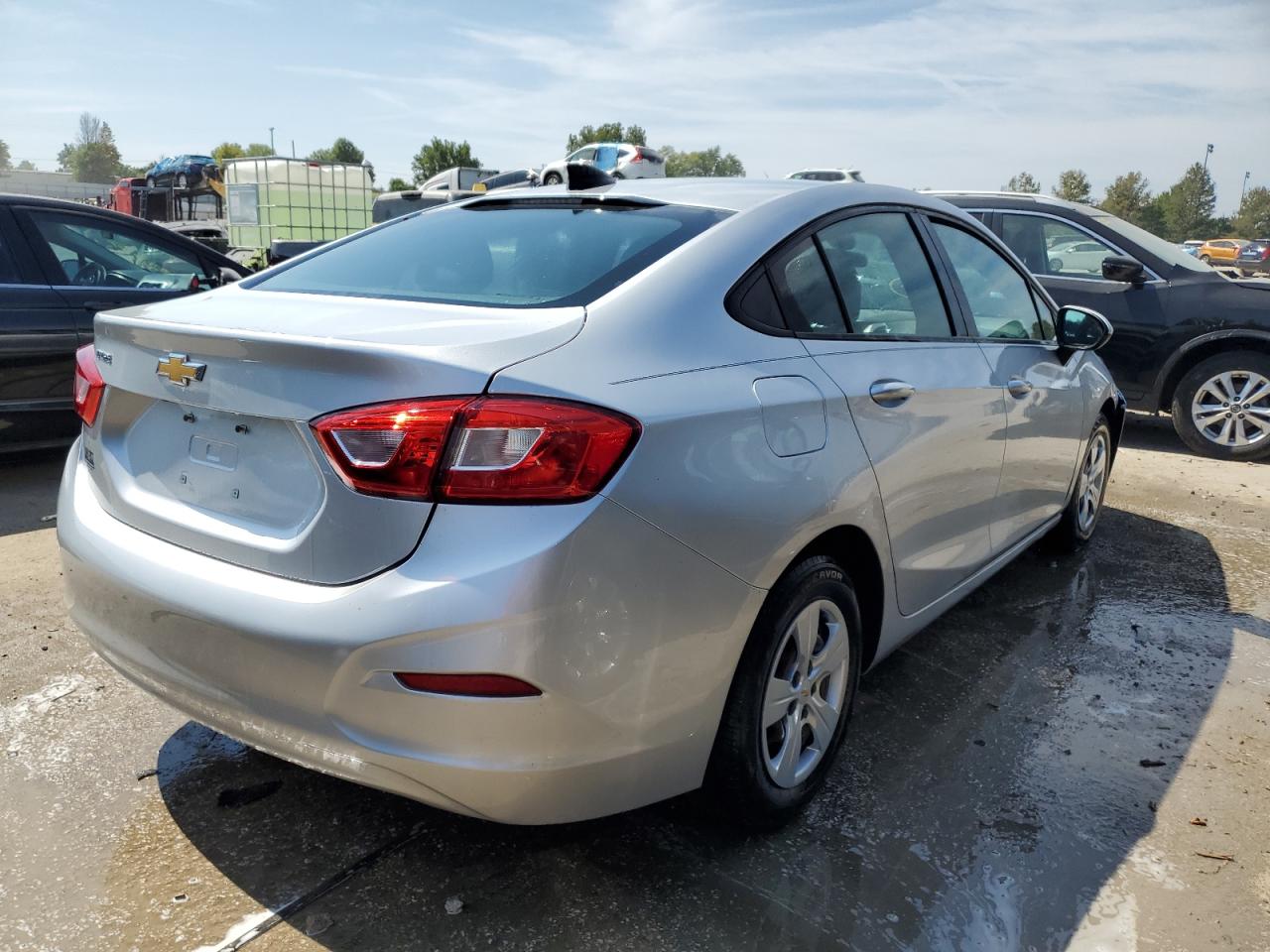 2018 Chevrolet Cruze Ls VIN: 1G1BC5SM6J7123879 Lot: 68649384