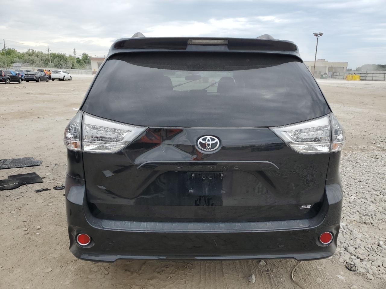 5TDXK3DCXFS668666 2015 Toyota Sienna Sport