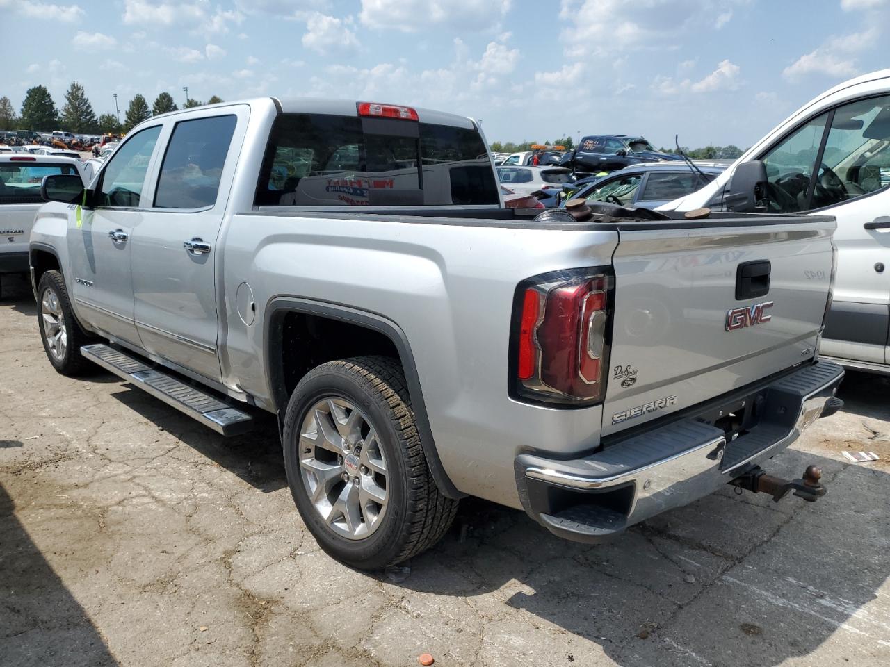 2018 GMC Sierra - Image 2