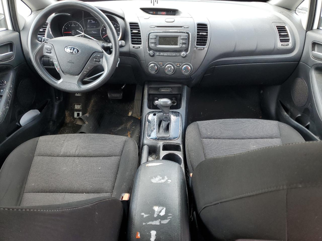 KNAFK5A89H5686993 2017 Kia Forte Lx