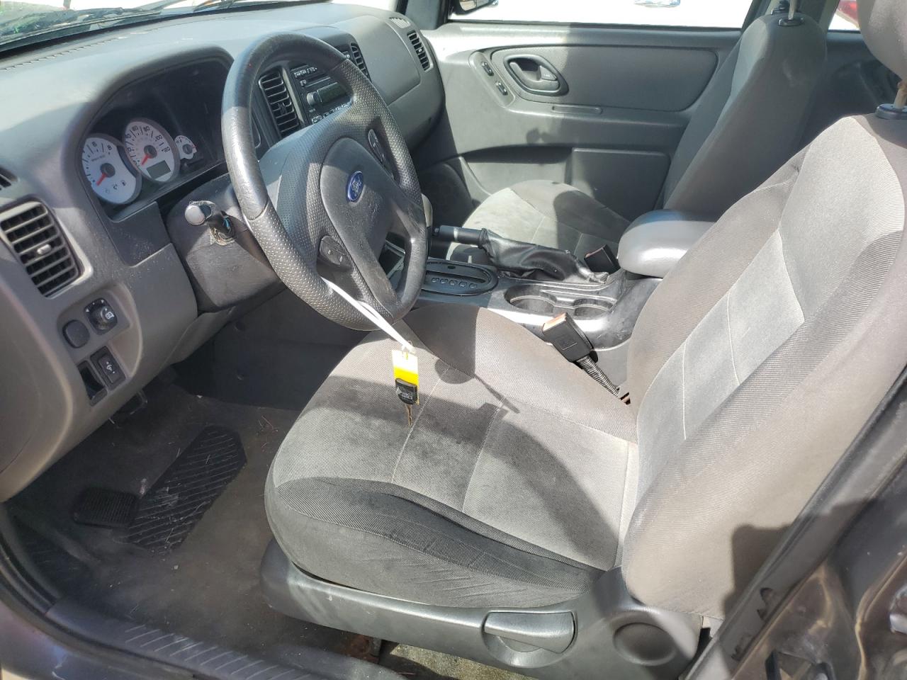 2005 Ford Escape Xls VIN: 1FMYU02Z45KD40276 Lot: 68739534