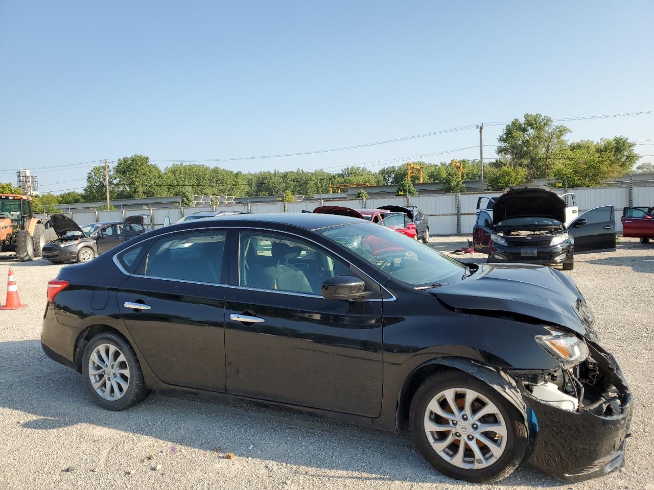 VIN 3N1AB7AP1KY276539 2019 NISSAN SENTRA no.4