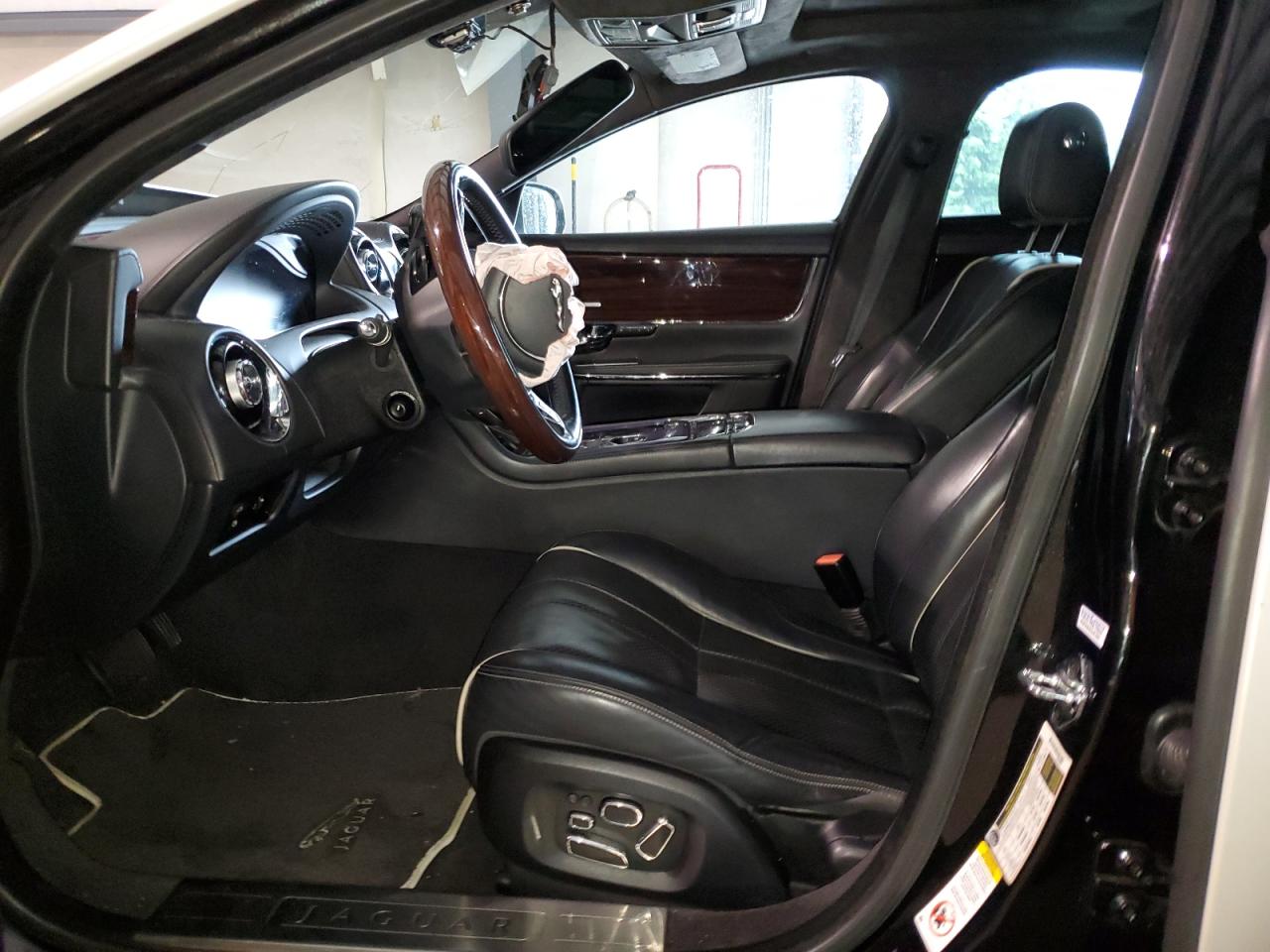 2011 Jaguar Xj Supercharged VIN: SAJWA1GE5BMV02188 Lot: 66613224