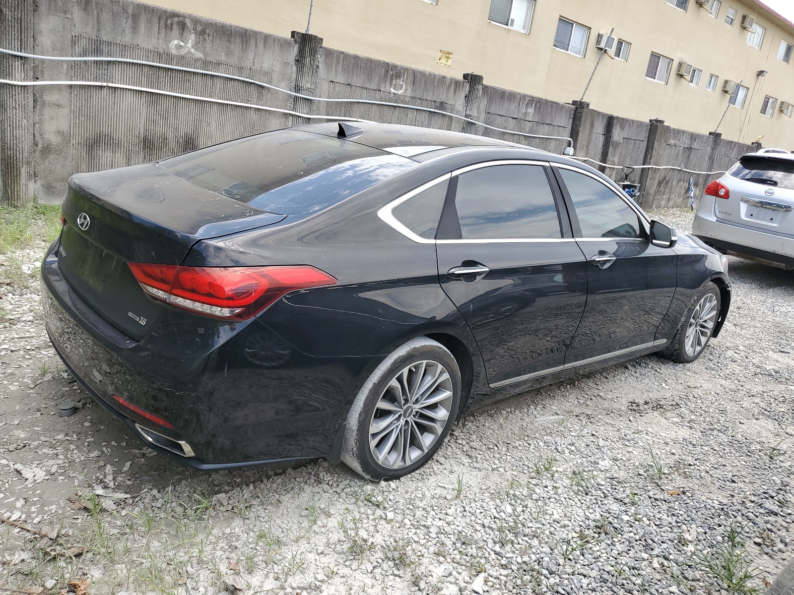 2016 Hyundai Genesis 3.8L vin: KMHGN4JE7GU129532