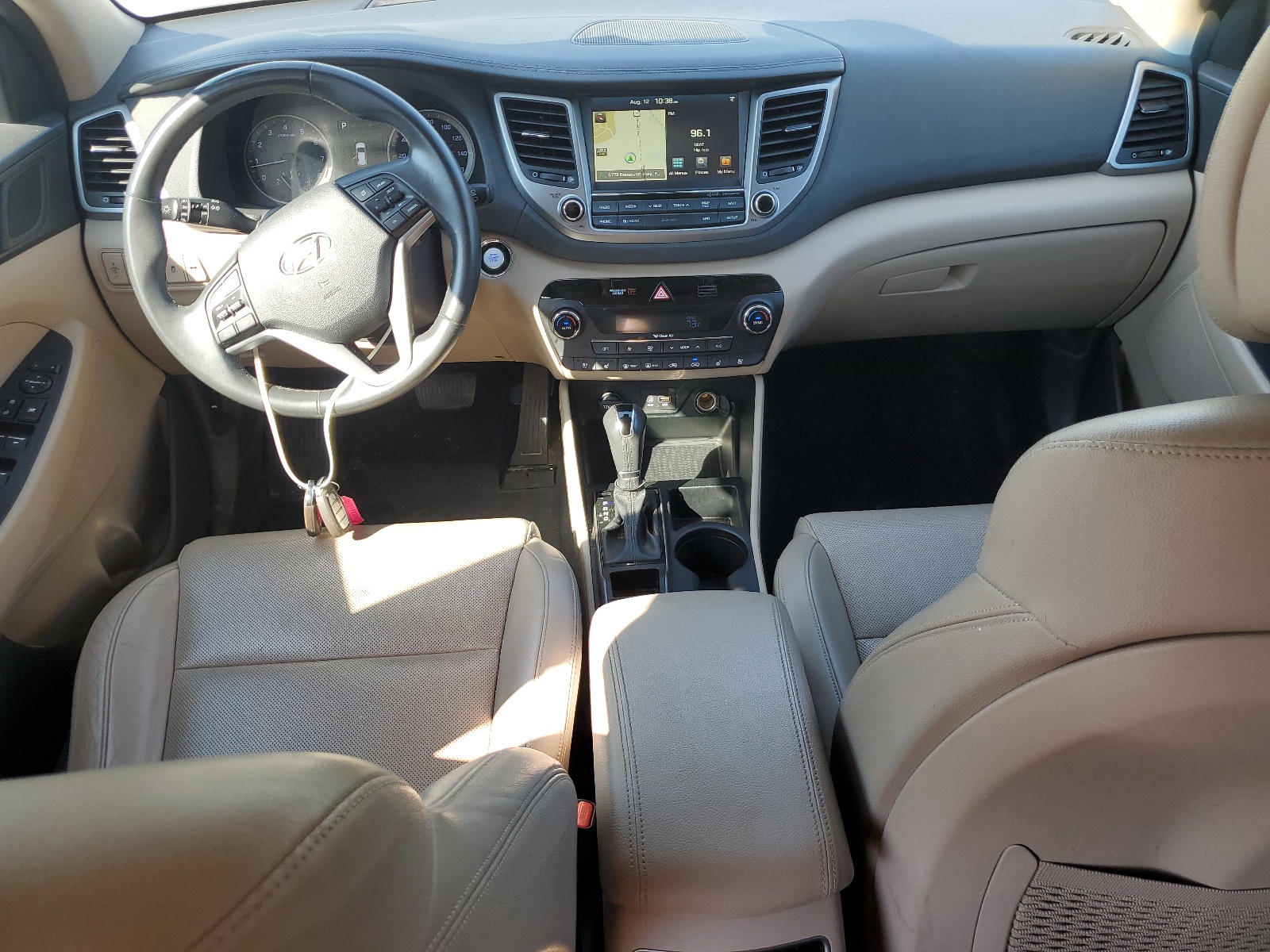 2016 Hyundai Tucson Limited vin: KM8J33A25GU056091