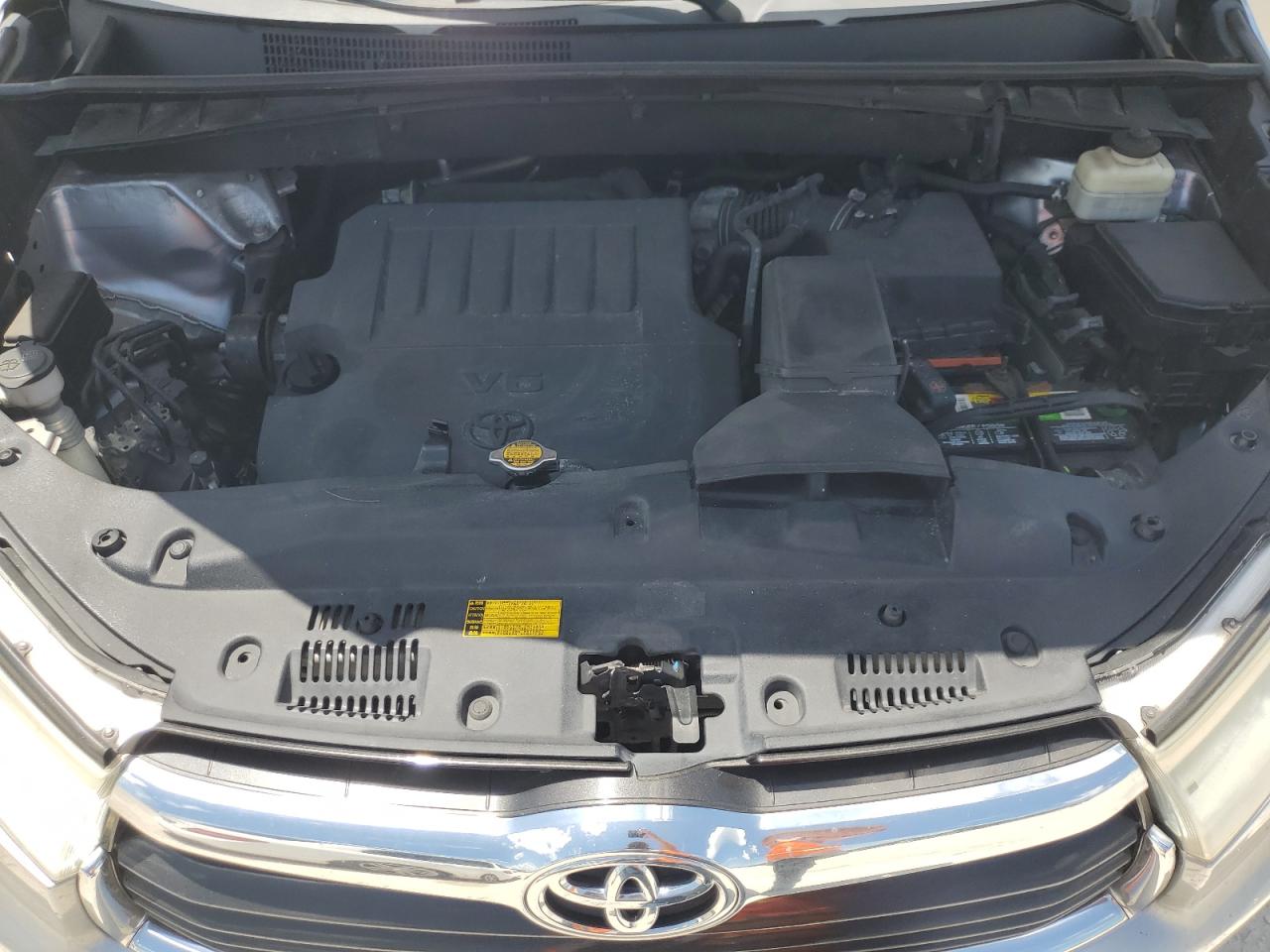 2015 Toyota Highlander Le VIN: 5TDZKRFH6FS060695 Lot: 66956024