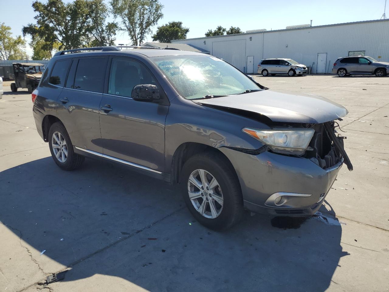 VIN 5TDZK3EH6DS100687 2013 TOYOTA HIGHLANDER no.4