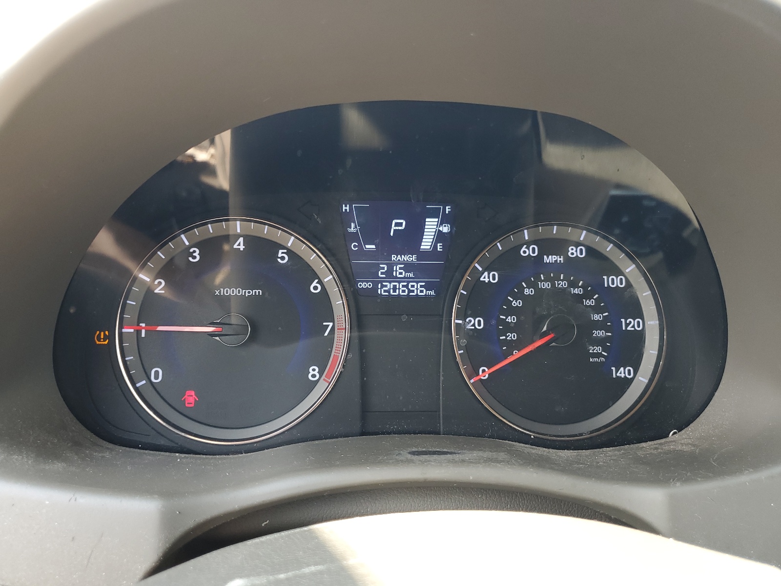 KMHCU4AE1EU617194 2014 Hyundai Accent Gls