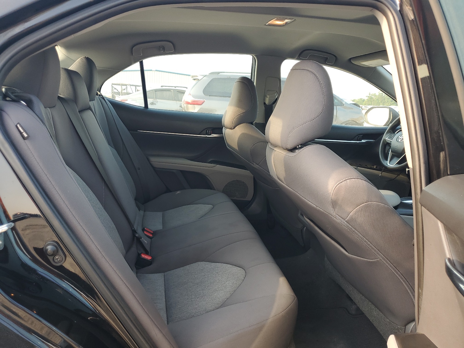 4T1C11AK8MU477107 2021 Toyota Camry Le