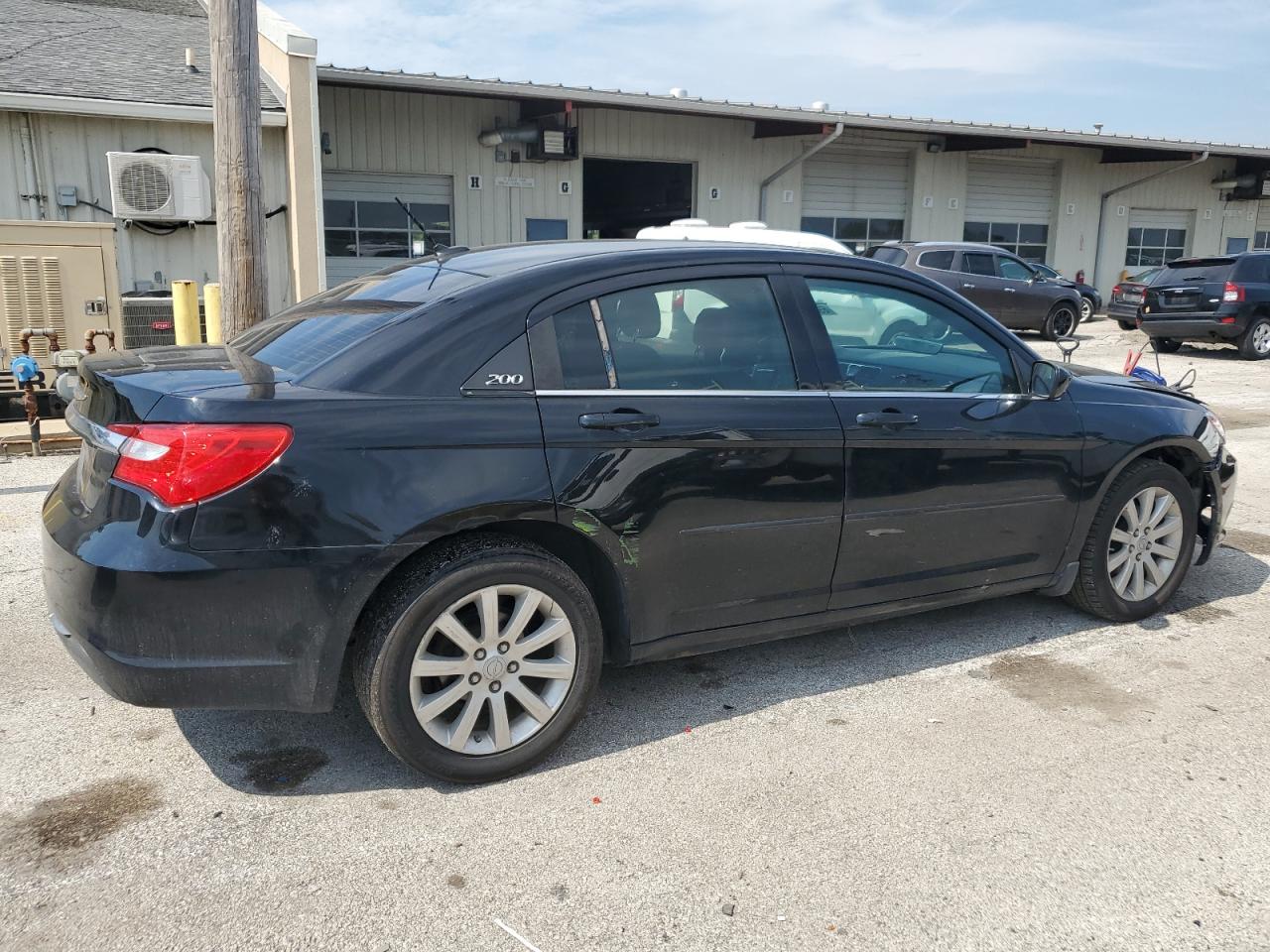 2011 Chrysler 200 - Image 3