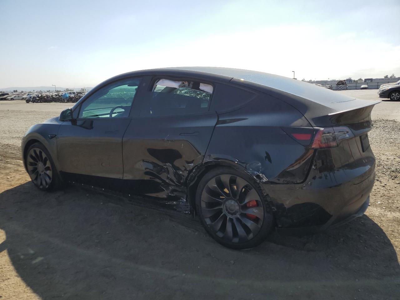 7SAYGDEF5NF576570 2022 TESLA MODEL Y - Image 2