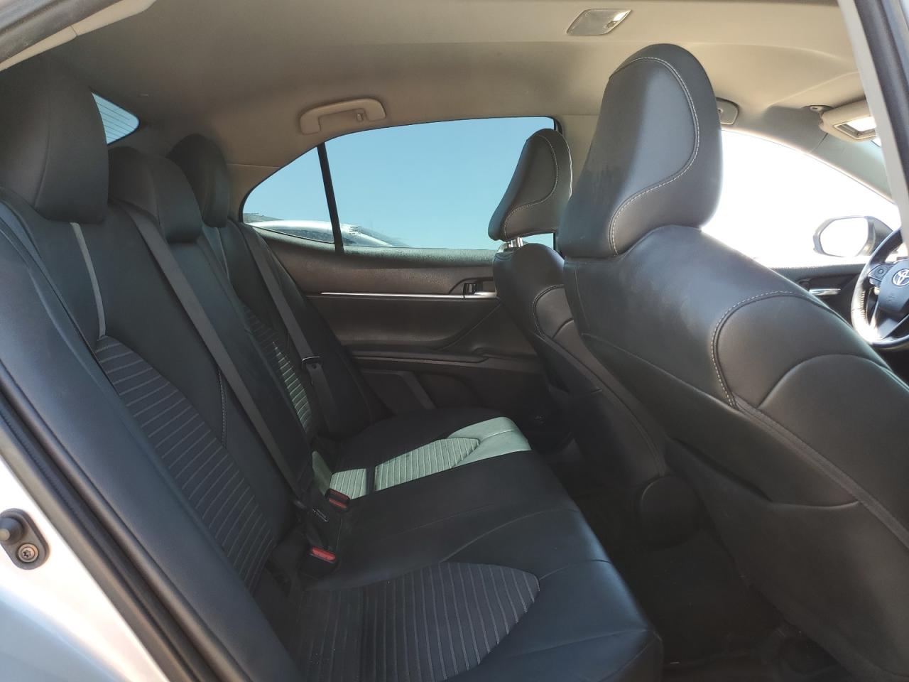 2021 Toyota Camry - Image 10