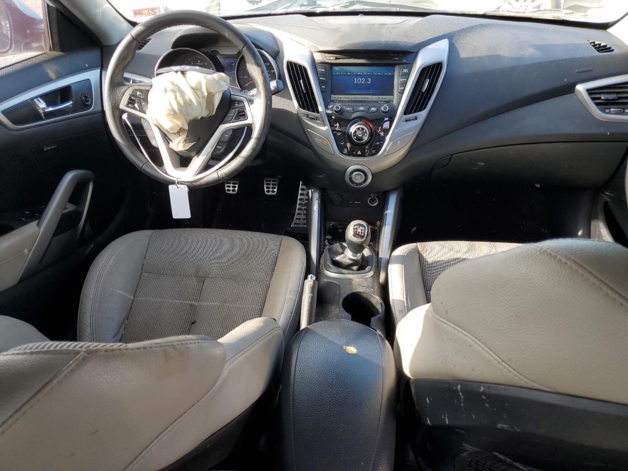 2013 Hyundai Veloster VIN: KMHTC6AD6DU084666 Lot: 67053394