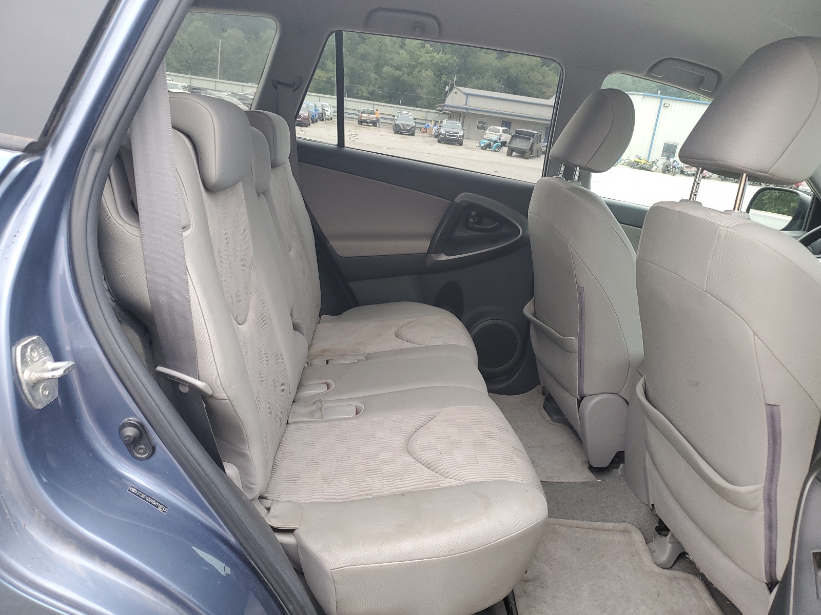 2T3BF4DVXBW119743 2011 Toyota Rav4