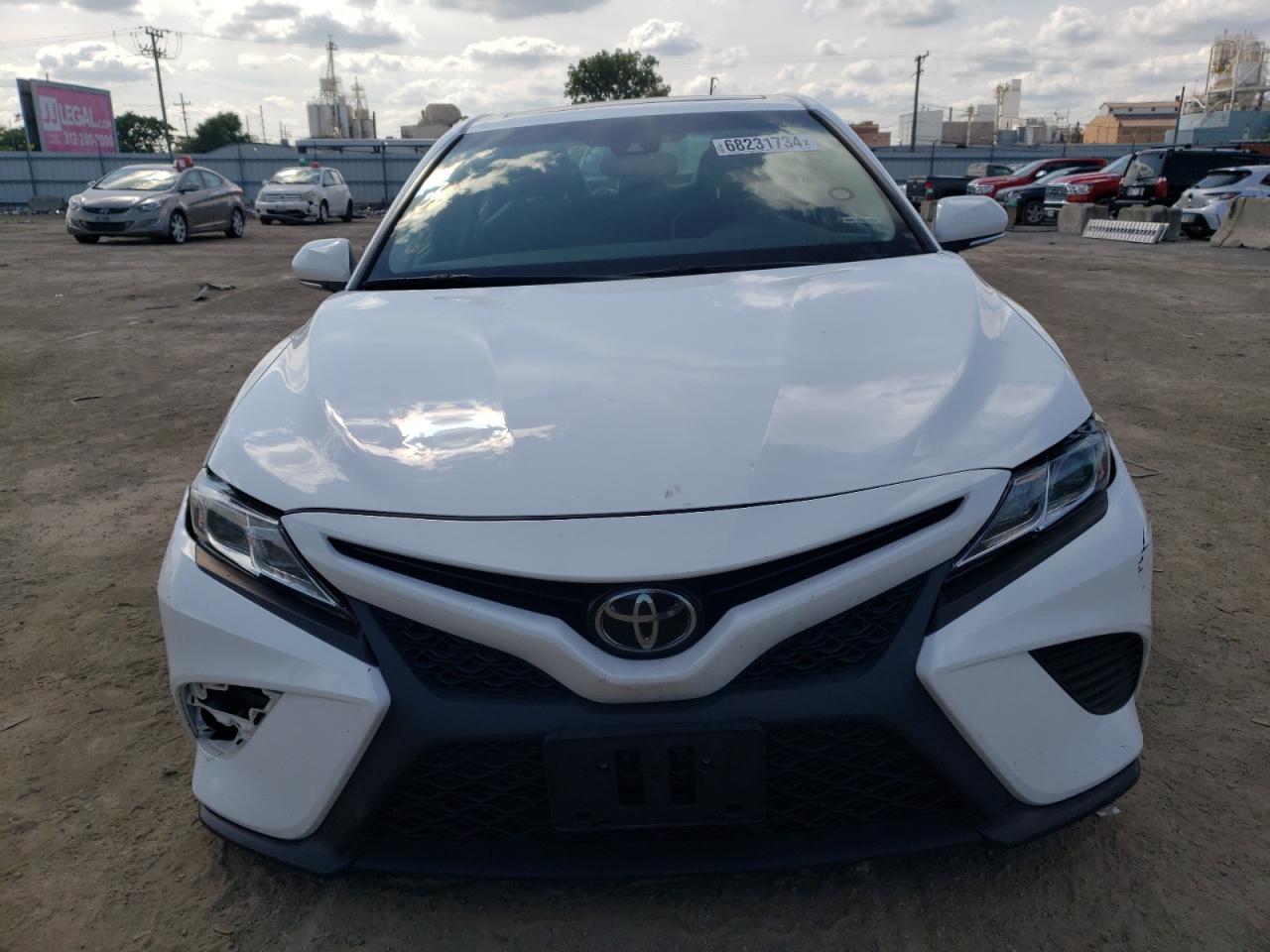 VIN 4T1B11HK6JU129500 2018 TOYOTA CAMRY no.5