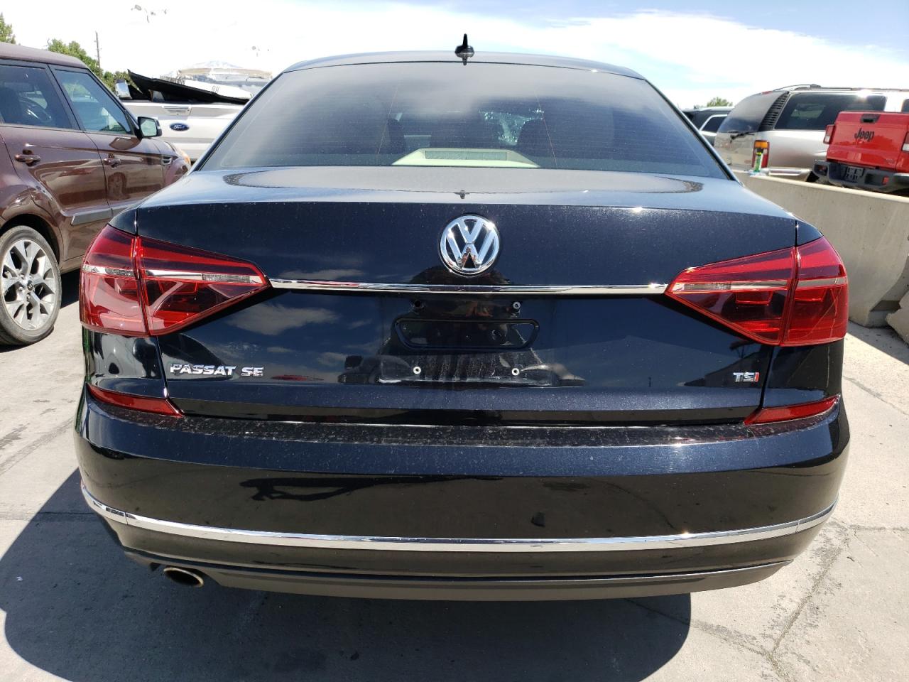 2017 Volkswagen Passat Se VIN: 1VWBT7A33HC044700 Lot: 68186364