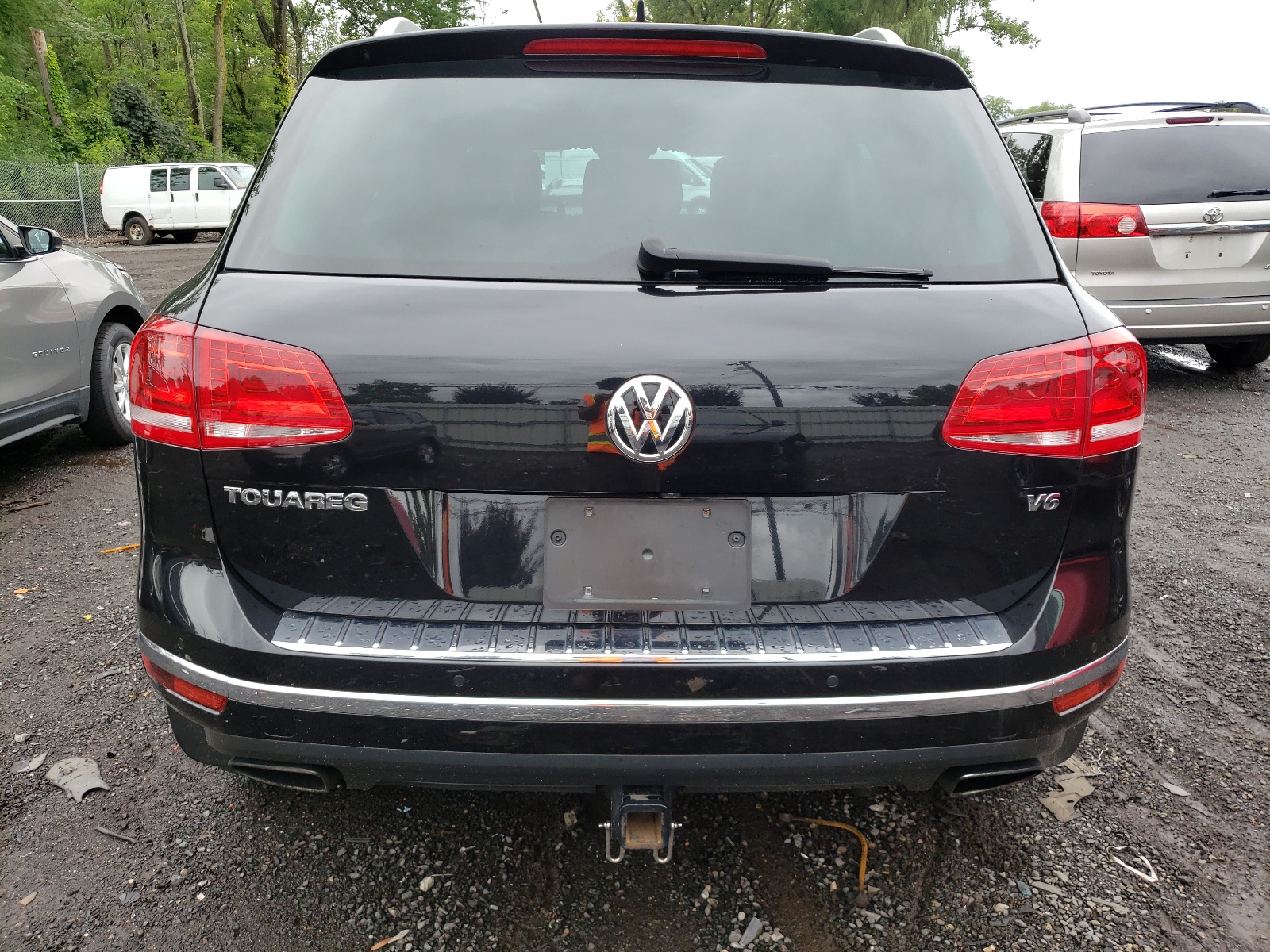 WVGRF7BP8HD005245 2017 Volkswagen Touareg Wolfsburg