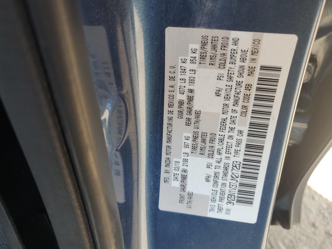 2018 Mazda 3 Touring VIN: 3MZBN1V37JM217253 Lot: 66536994