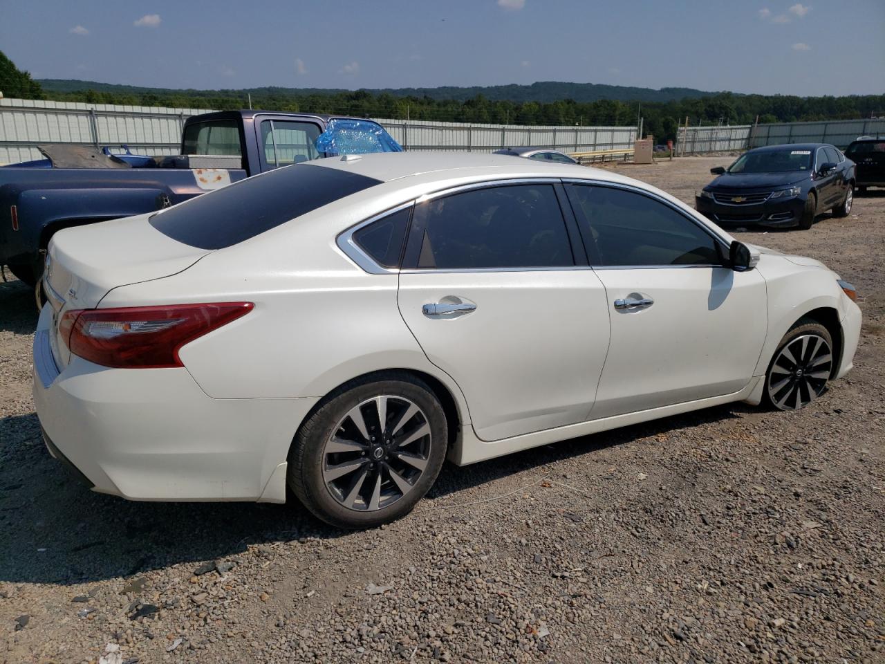 1N4AL3AP2JC199423 2018 Nissan Altima 2.5