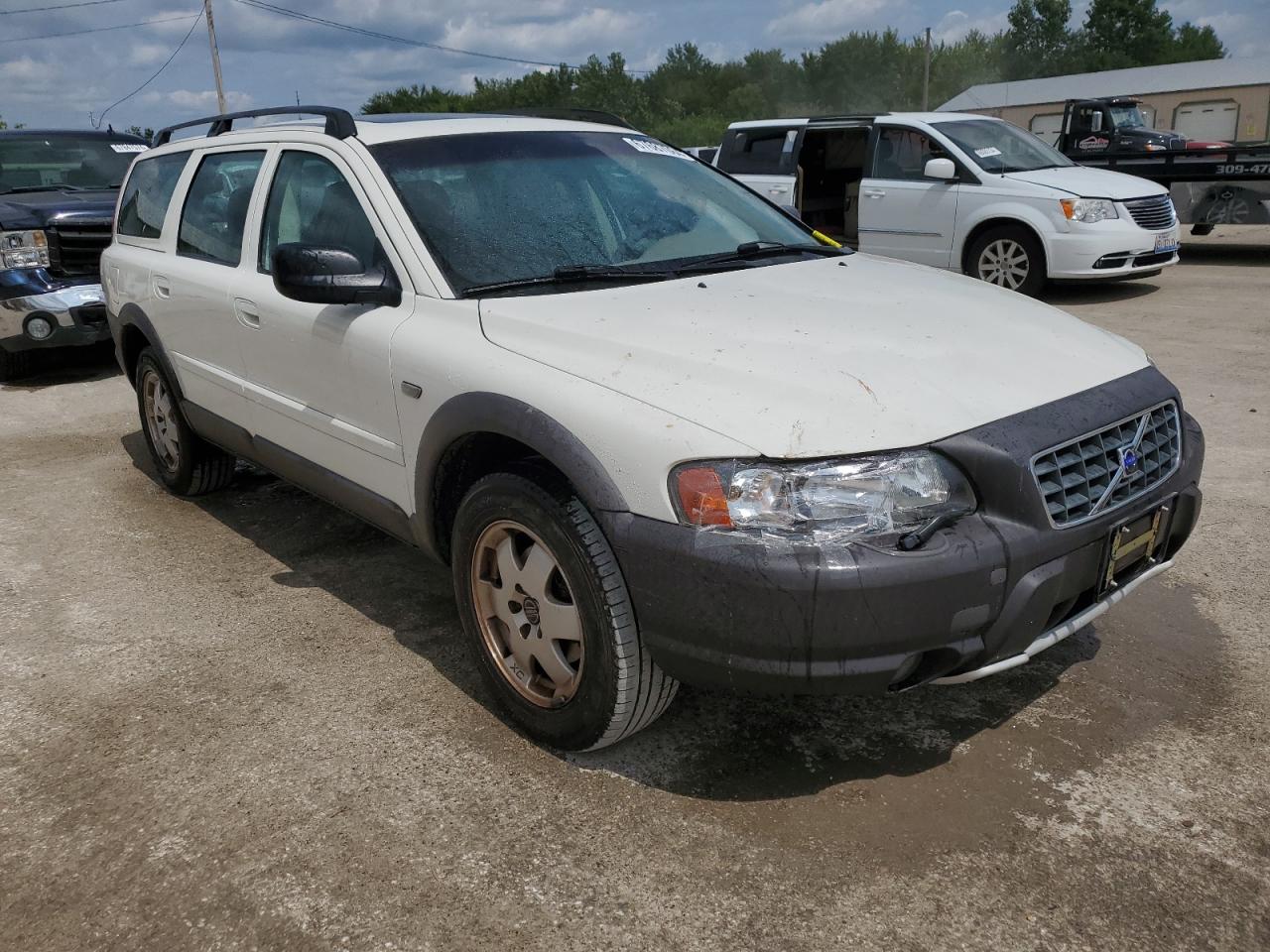 2001 Volvo V70 - Image 4