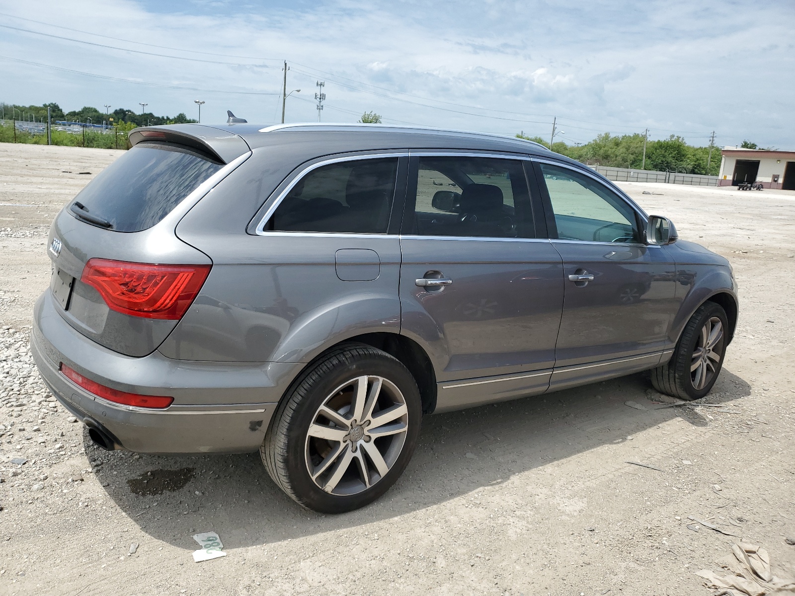 2013 Audi Q7 Premium Plus vin: WA1LGAFE9DD004560