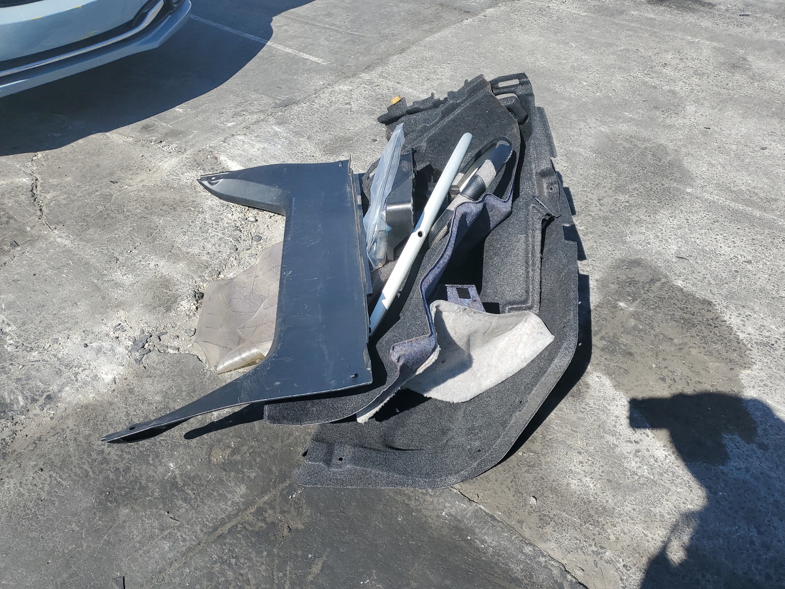 JTDBA32K550025084 2005 Toyota Camry Se