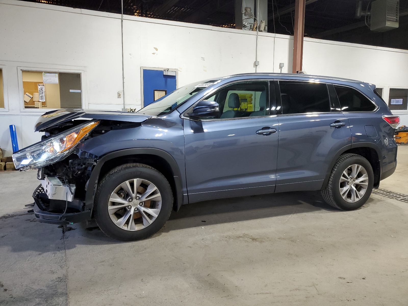 5TDJKRFH6FS195947 2015 Toyota Highlander Xle