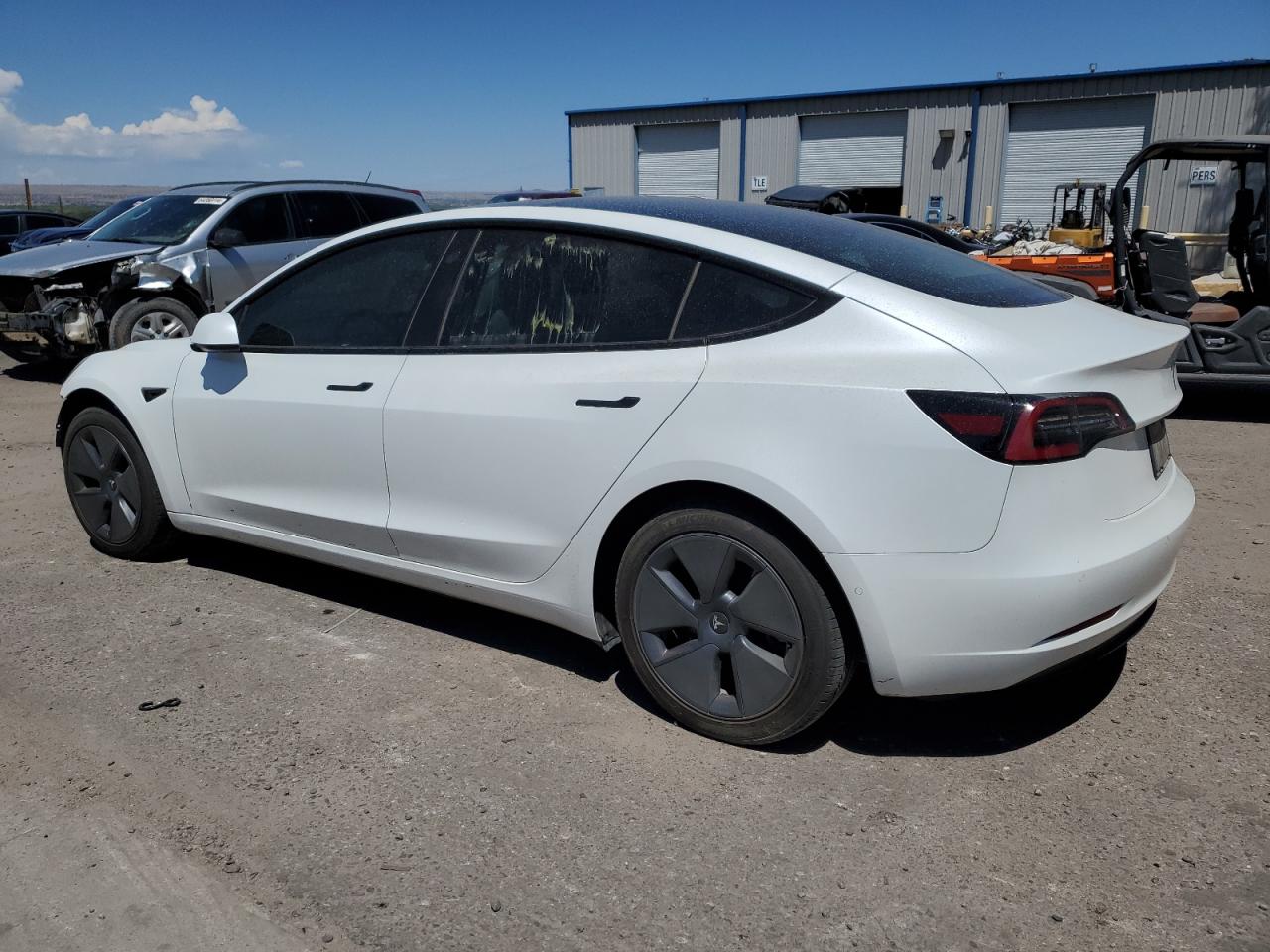 5YJ3E1EB9NF156819 2022 TESLA MODEL 3 - Image 2