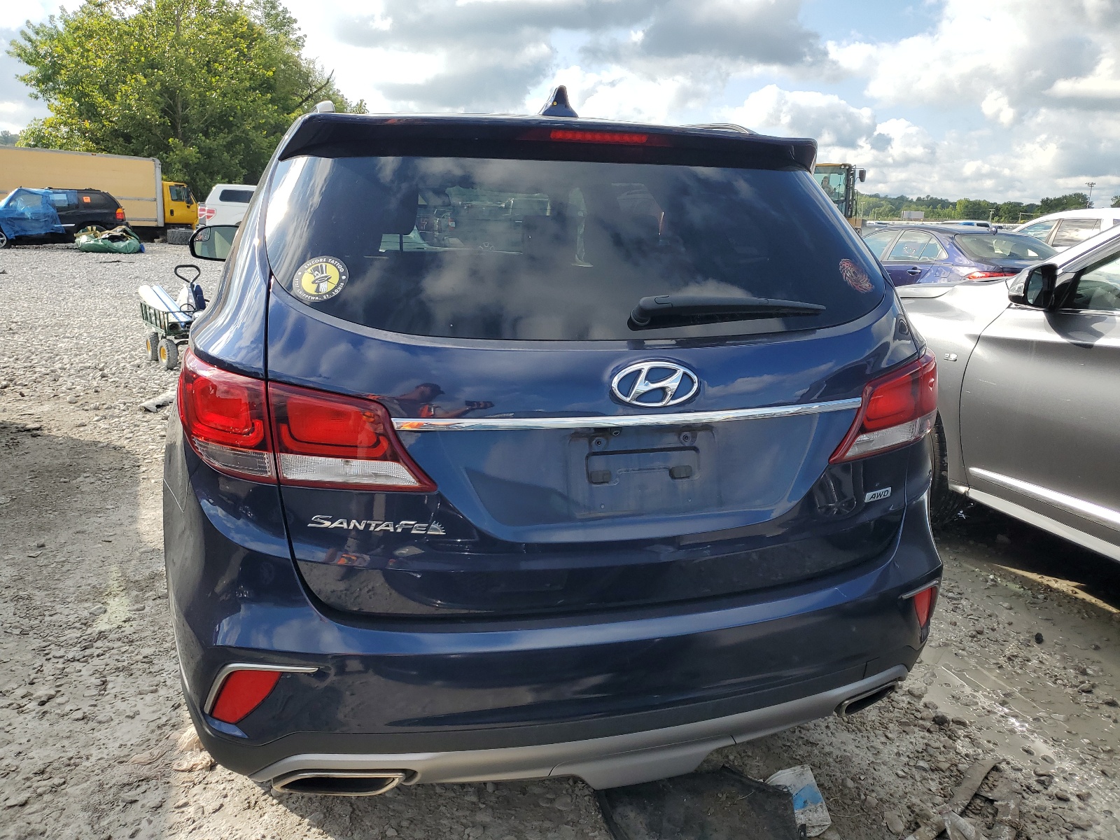 KM8SMDHF7JU293835 2018 Hyundai Santa Fe Se