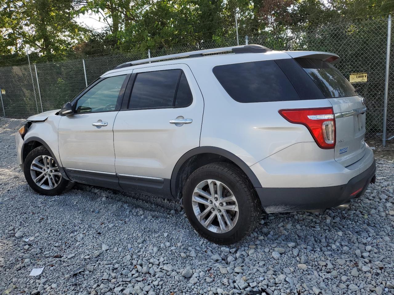 2014 Ford Explorer - Image 2