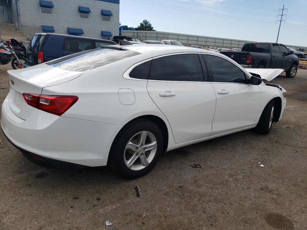 2019 Chevrolet Malibu - Image 3