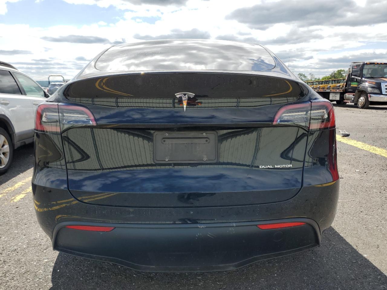 2023 Tesla Model Y VIN: 7SAYGAEE3PF691533 Lot: 67562064