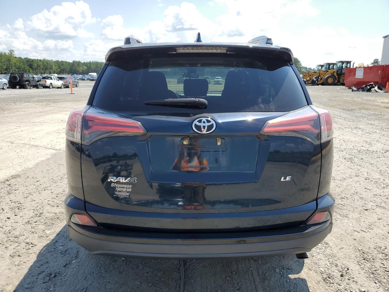 2018 Toyota Rav4 Le VIN: 2T3ZFREV7JW493803 Lot: 65685204