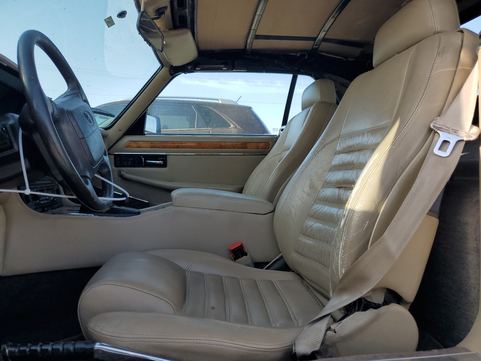 SAJNW4747PC186019 1993 Jaguar Xjs