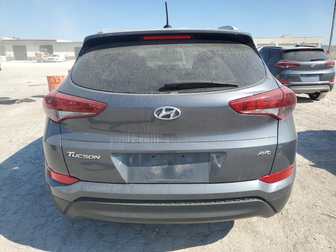 KM8J3CA47GU239977 2016 Hyundai Tucson Limited