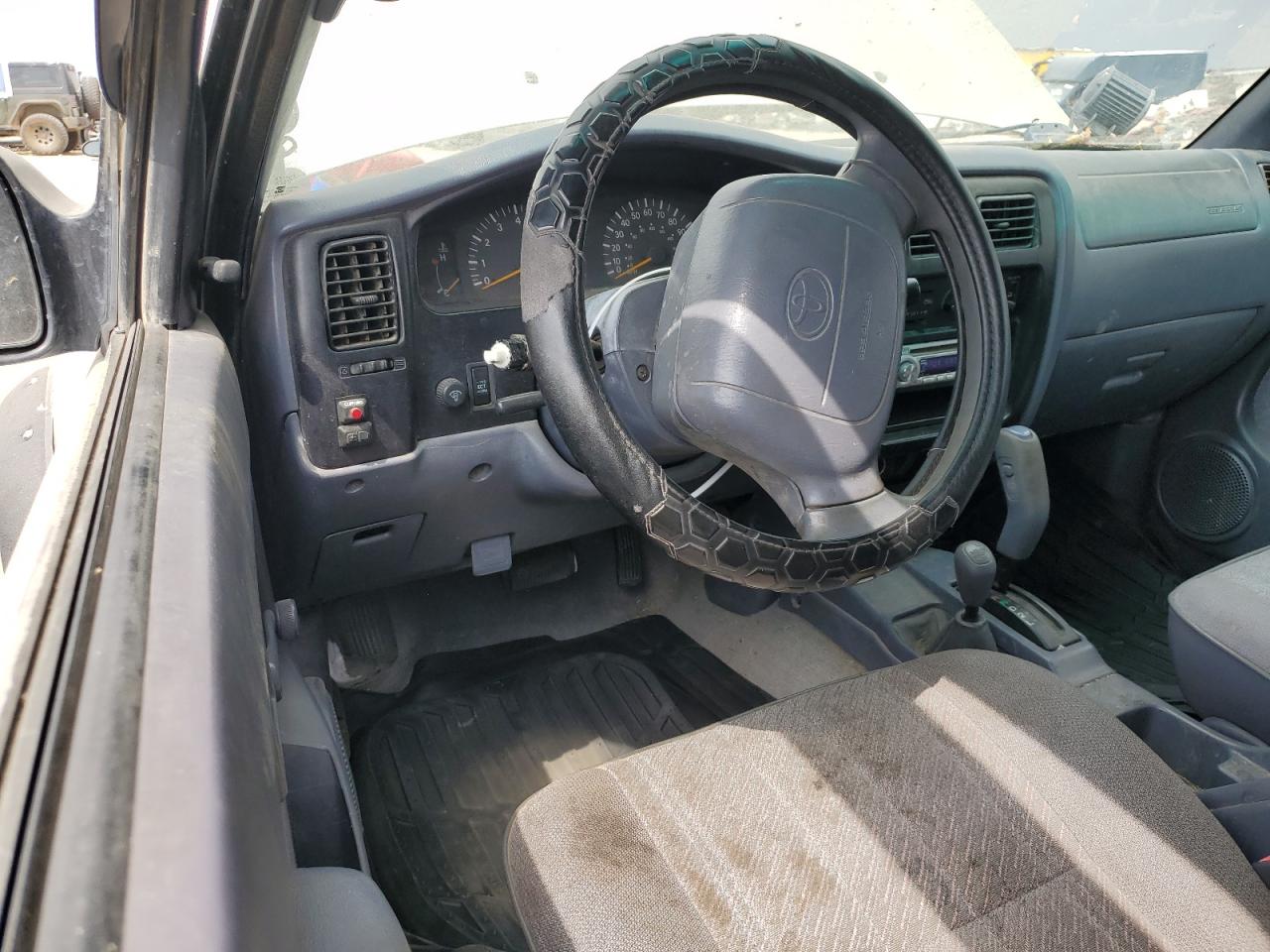 2000 Toyota Tacoma Xtracab VIN: 5TEWN72N5YZ704381 Lot: 68911574