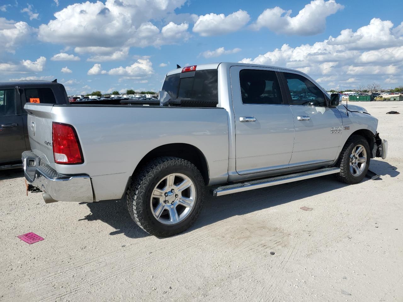 2018 RAM 1500 - Image 3