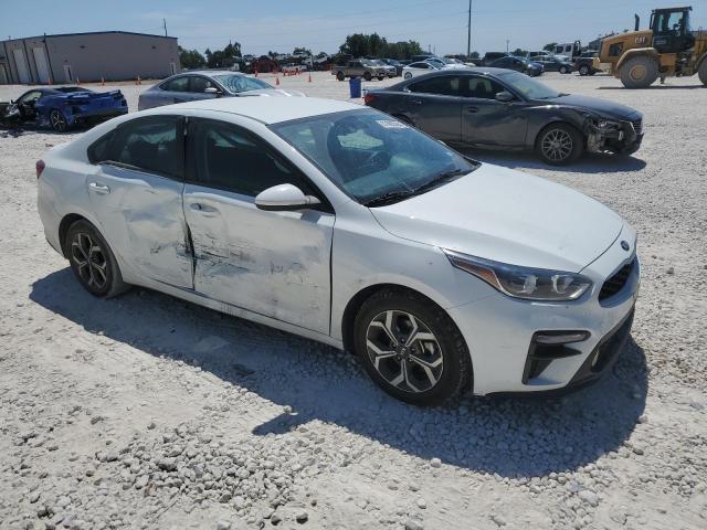 3KPF24AD9ME339592 Kia Forte FE 4