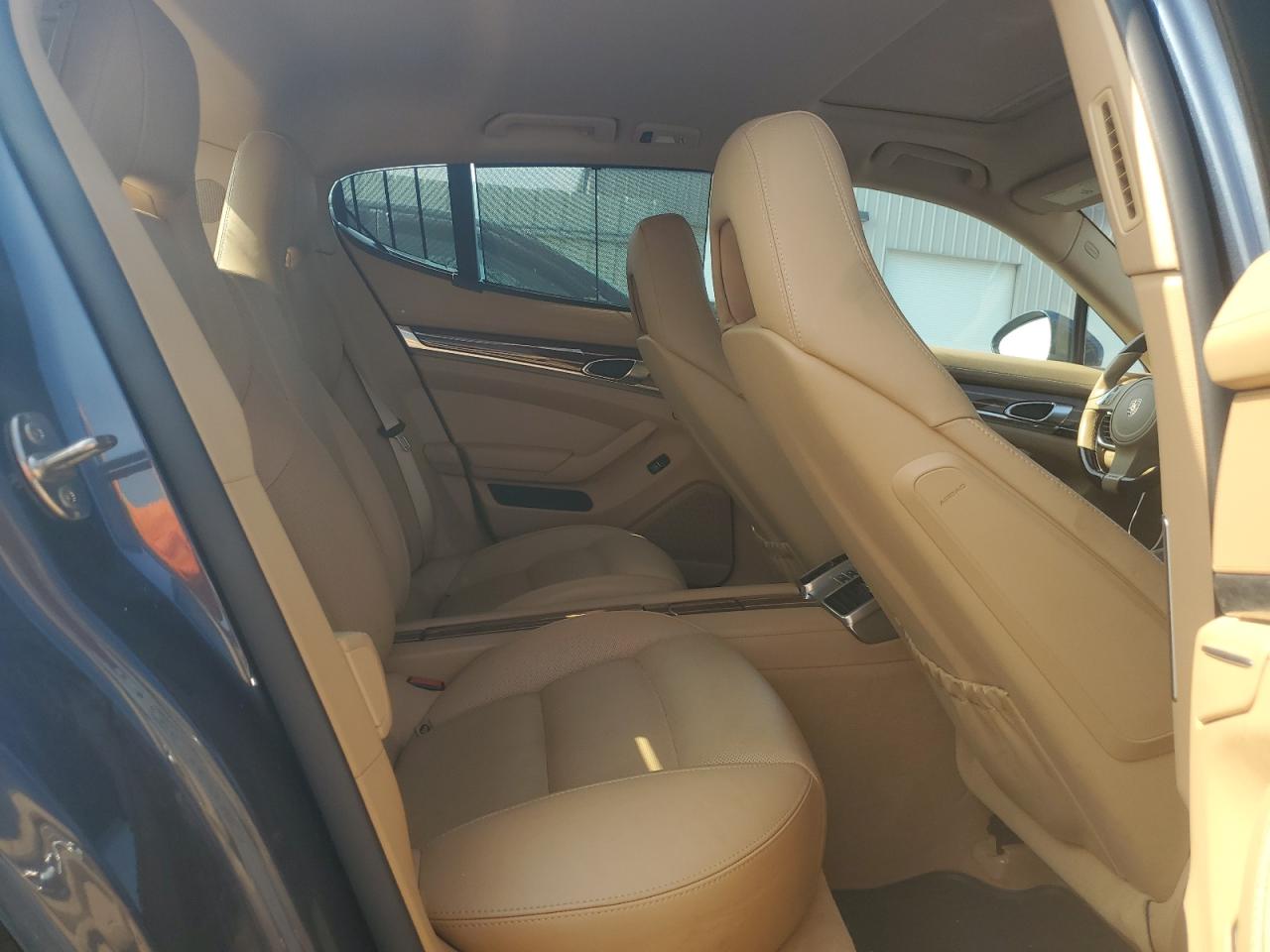 2011 Porsche Panamera S VIN: WP0AB2A75BL061271 Lot: 68878304