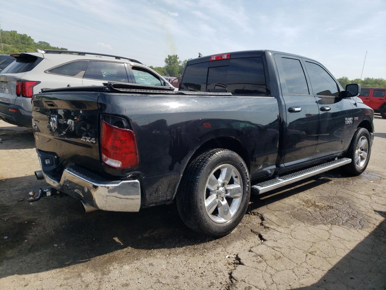 1C6RR7GT1JS172900 2018 Ram 1500 Slt