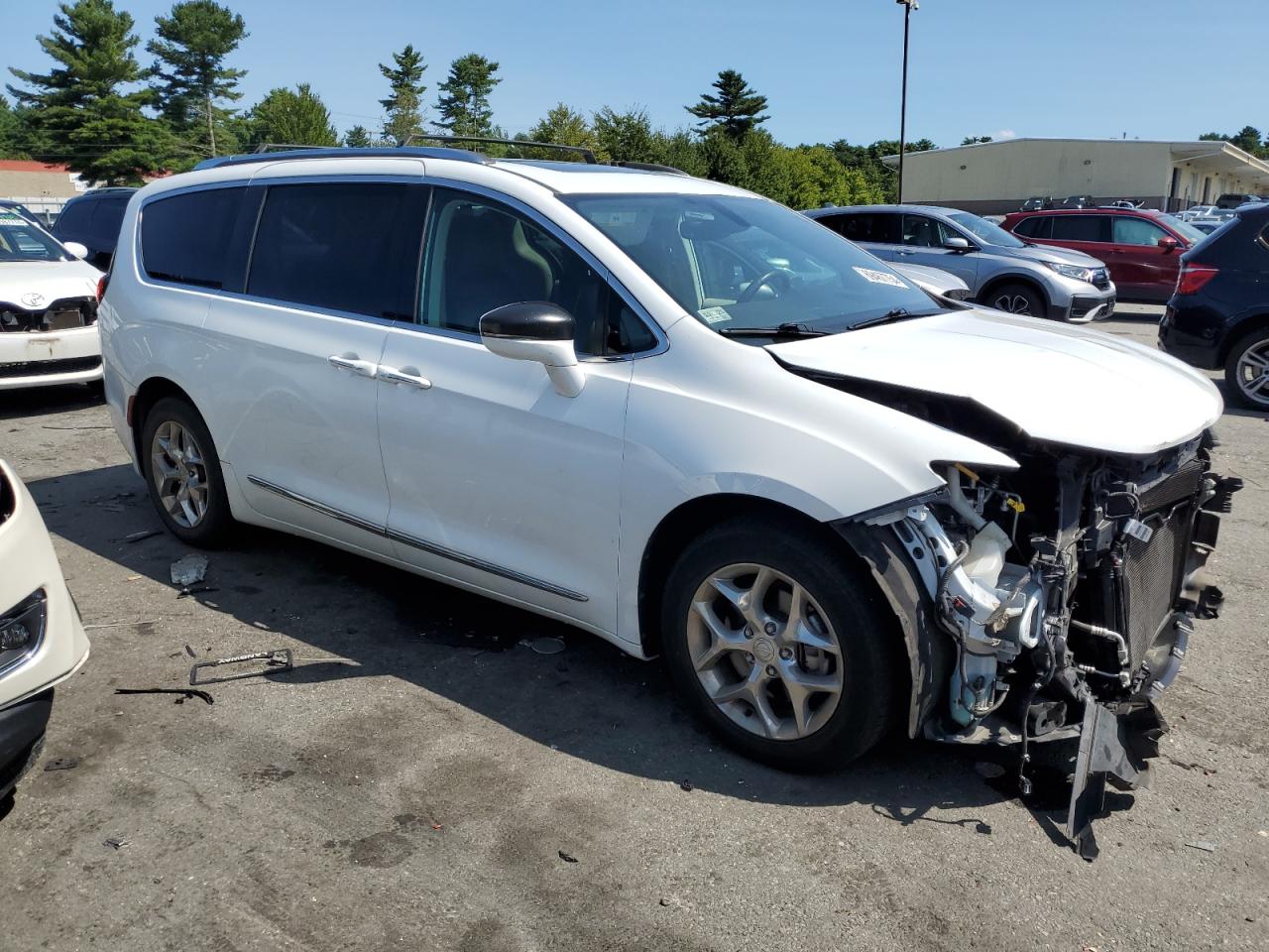 2018 Chrysler Pacifica - Image 4