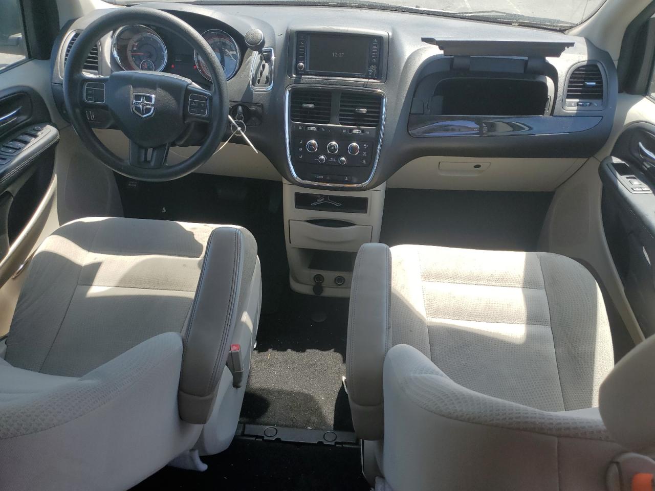 2018 Dodge Grand Caravan Se VIN: 2C4RDGBG3JR255165 Lot: 68316164