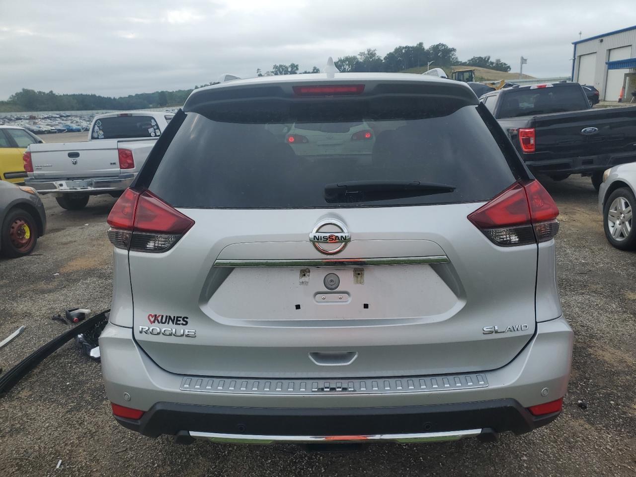 2019 Nissan Rogue S VIN: 5N1AT2MV1KC724533 Lot: 69308194