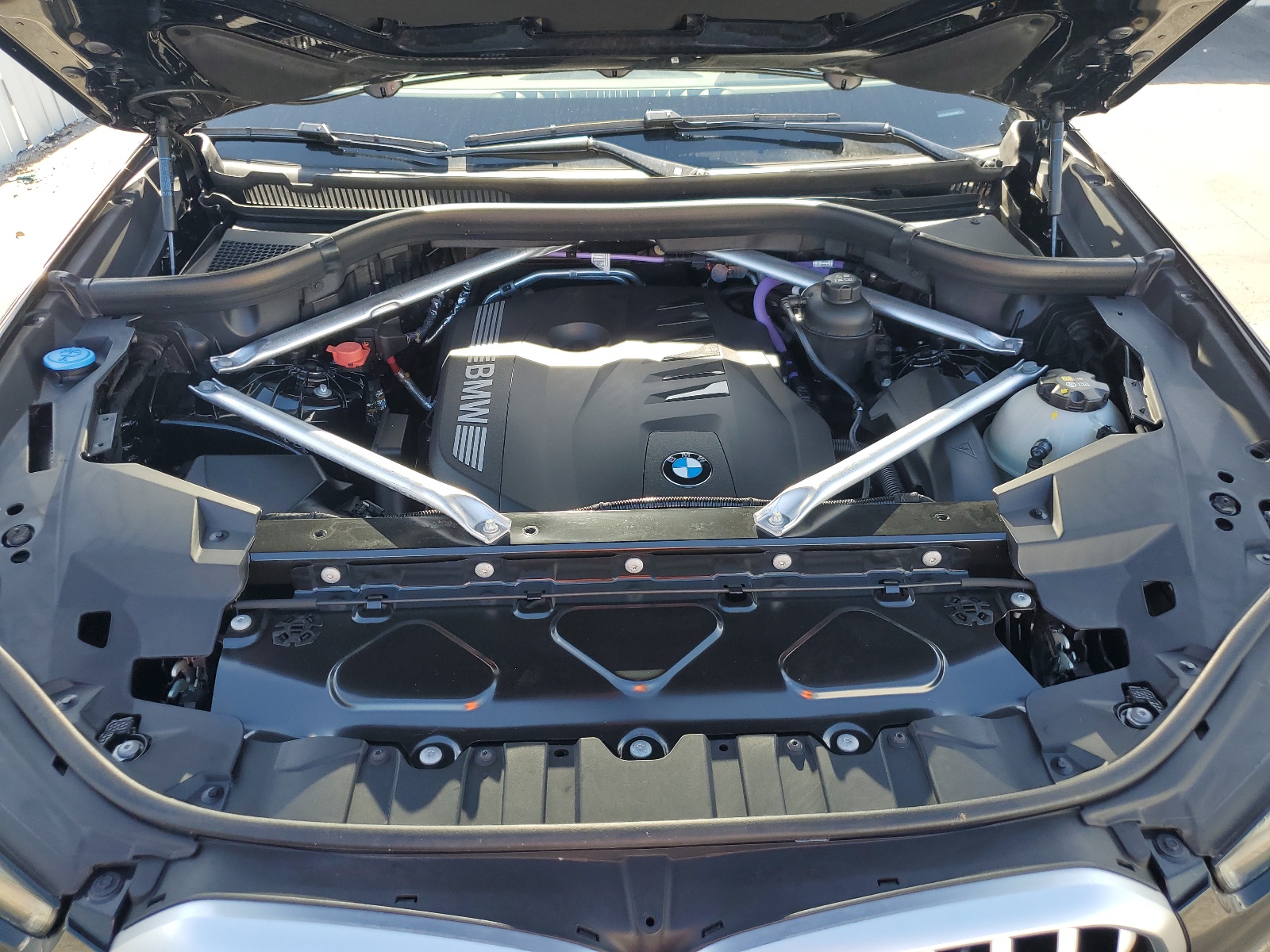 5UX33EX00R9U58619 2024 BMW X6 xDrive40I