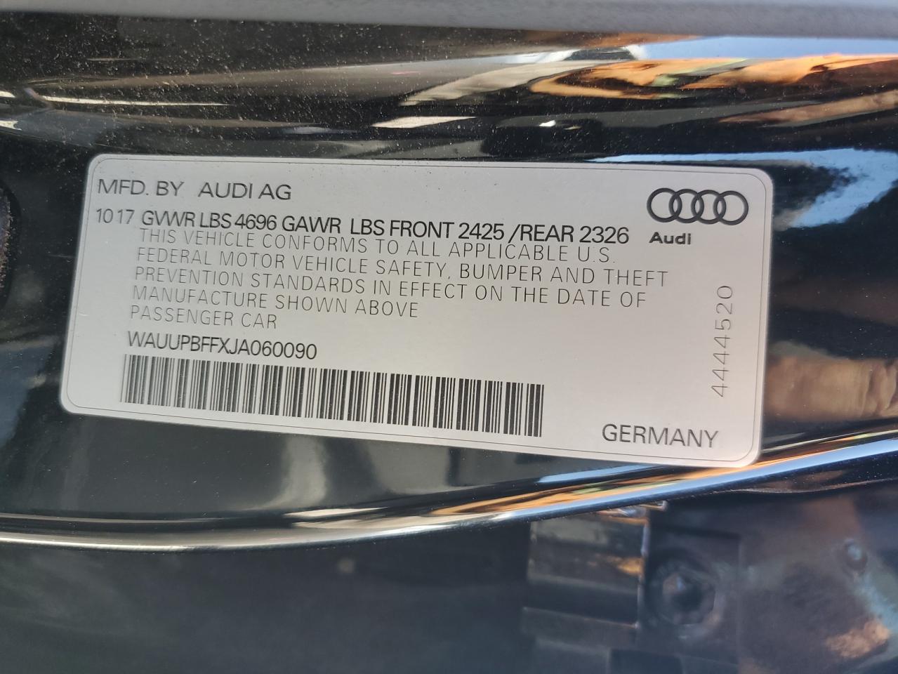 WAUUPBFFXJA060090 2018 Audi A3 E-Tron Premium