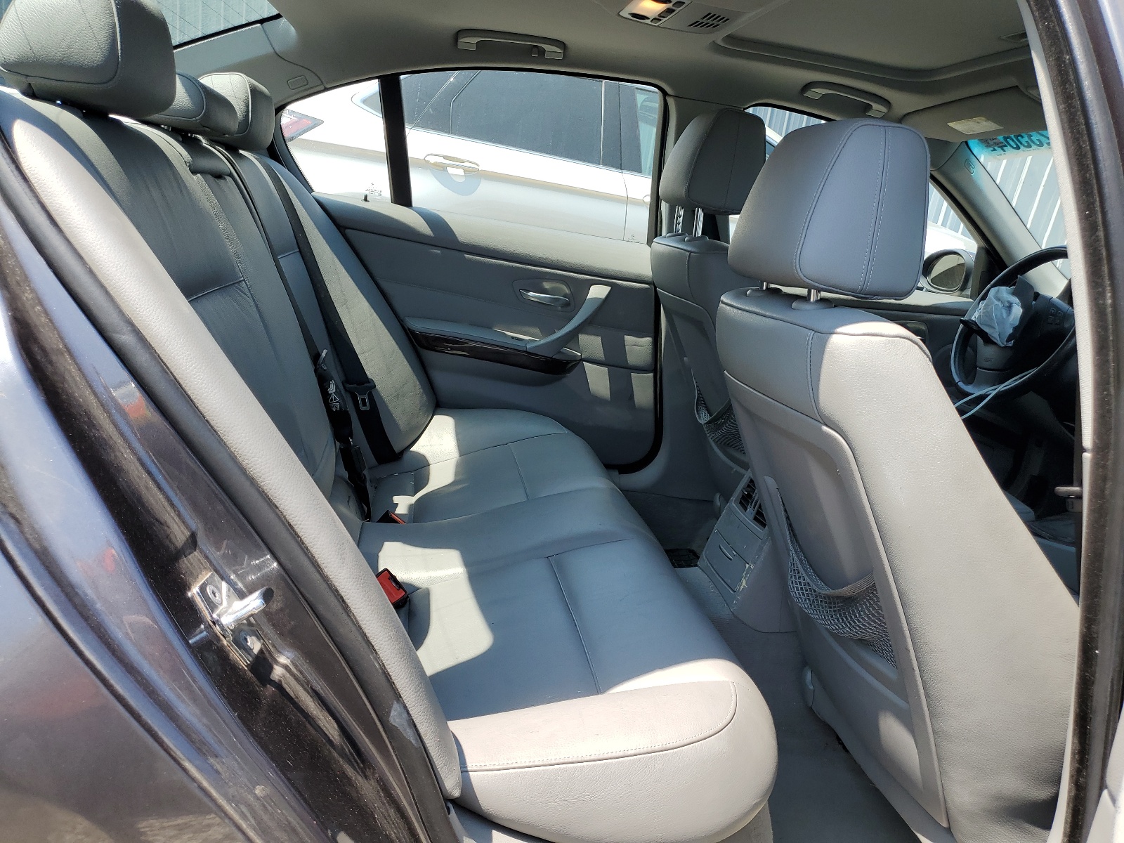 WBAVC93547KX61196 2007 BMW 328 Xi