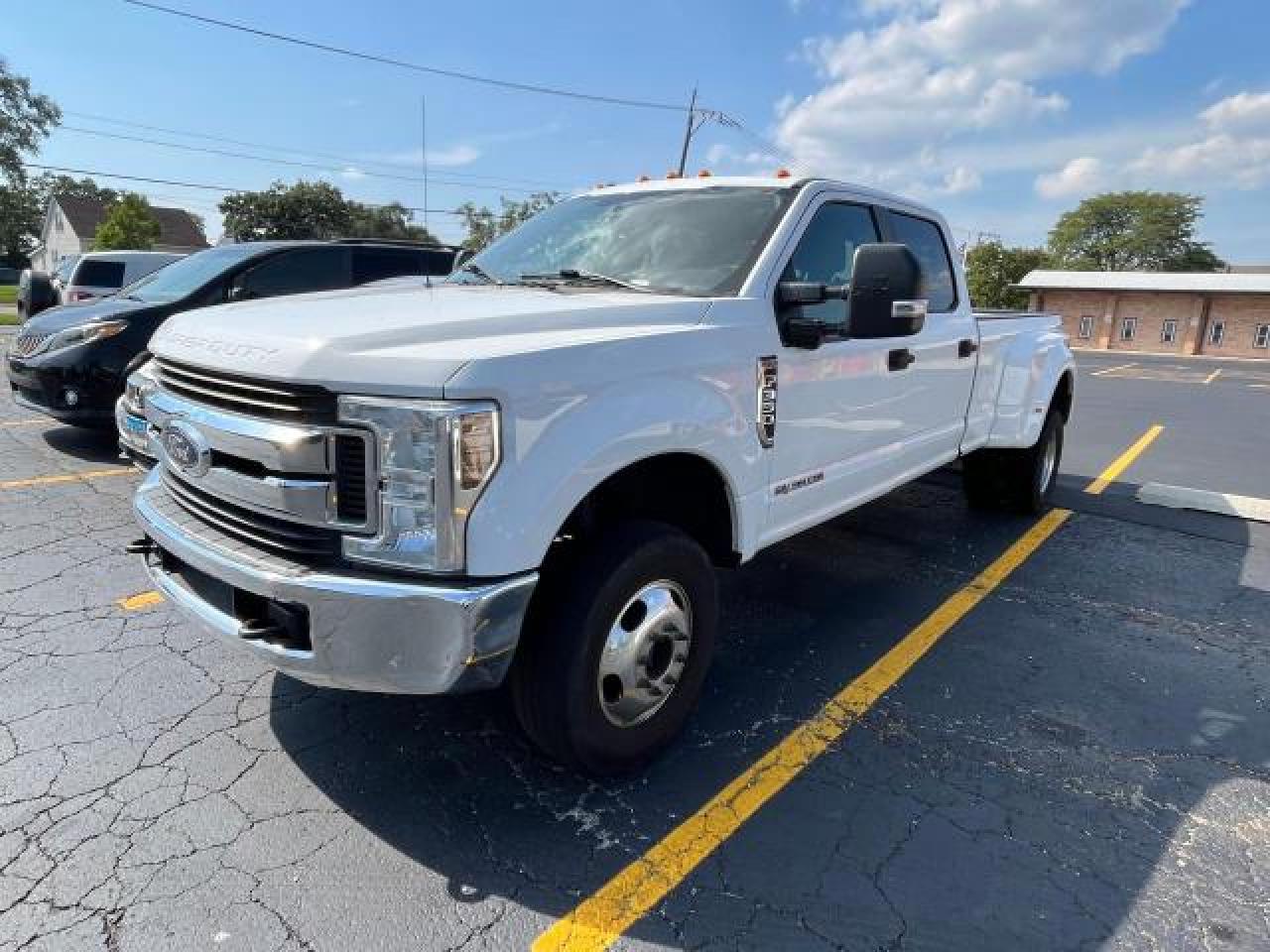 1FT8W3DT5KED23974 2019 FORD F350 - Image 2